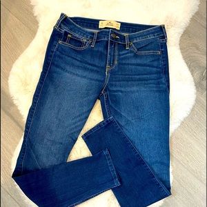 NWOT Hollister Super Skinny